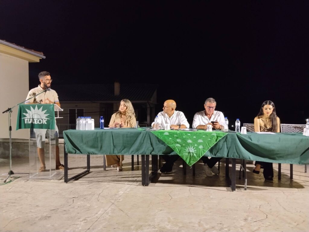 Στην Αμφίκλεια ο Θανάσης Πετρόπουλος του ΠΑΣΟΚ Αχαΐας ΦΩΤΟ