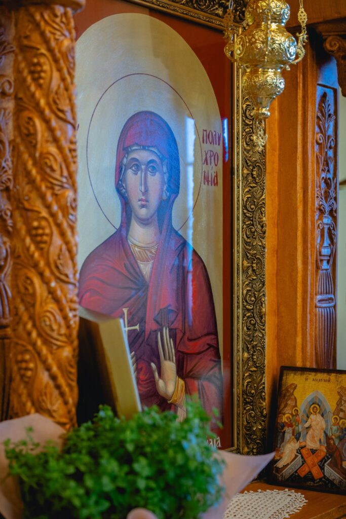 Εορτασμός της Αγίας Πολυχρονίας στον «άγνωστο» ναό στα Μποντέικα ΦΩΤΟ