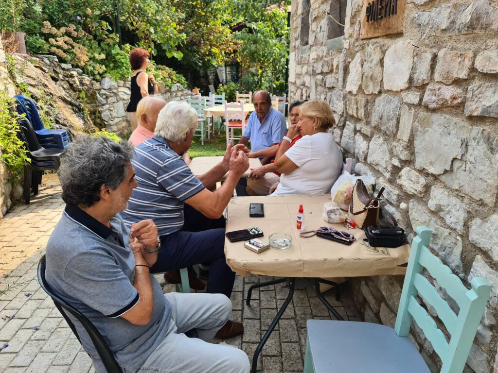 Εορταστικές ευχές από το Λειβάρτζι στο «Καλλιόπης Φίλεμα»