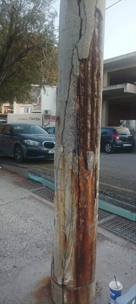 Ψαθόπυργος: Κίνδυνος-θάνατος από διαβρωμένη ετοιμόρροπη κολόνα ΦΩΤΟ