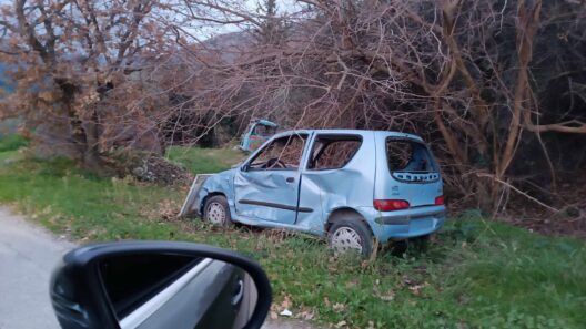 Αιγιάλεια: Εγκαταλελειμμένα οχήματα σε δρόμους, χωράφια και χωριά ΦΩΤΟ