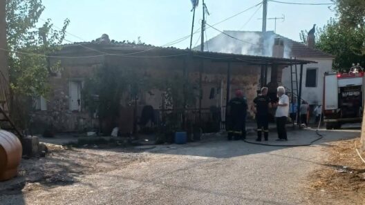 Κάτω Βελιτσές: Κάηκε ολοσχερώς σπίτι και έμεινε άστεγη οικογένεια παρά την κινητοποίηση της Πυροσβεστικής ΦΩΤΟ κα