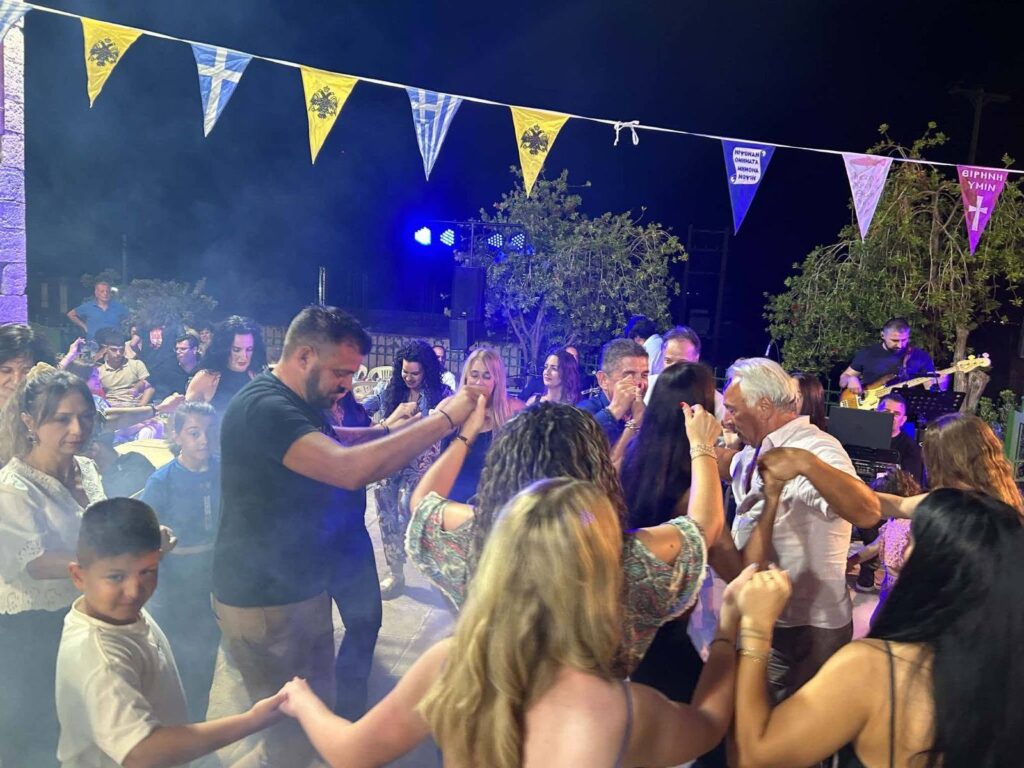 Η ετήσια εκδήλωση του Συλλόγου Πετροχωρίου ΦΩΤΟ