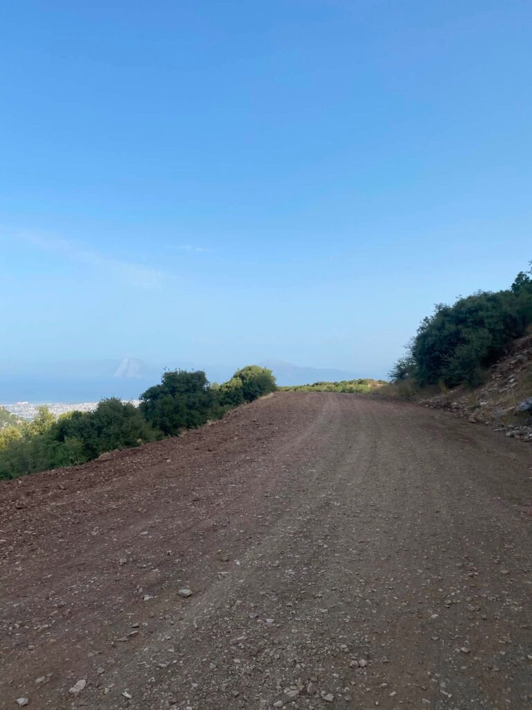 Πετρωτό: Συντήρηση σε ορεινούς αγροτικούς δρόμους από την Κοινότητα ΦΩΤΟ