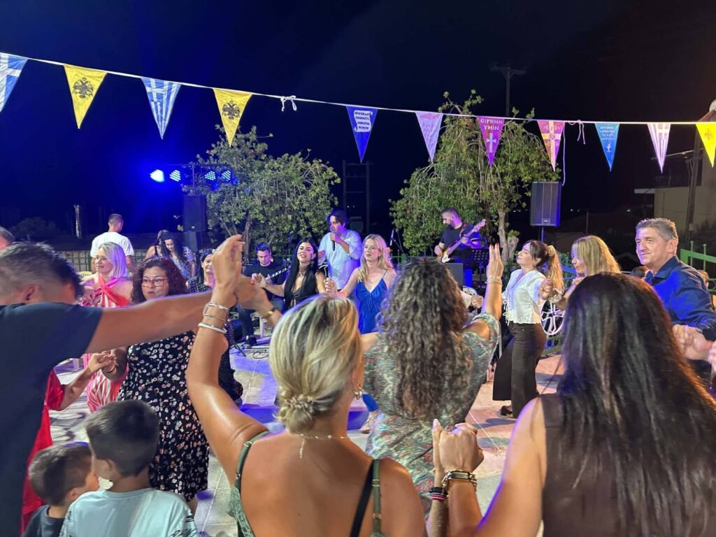 Η ετήσια εκδήλωση του Συλλόγου Πετροχωρίου ΦΩΤΟ