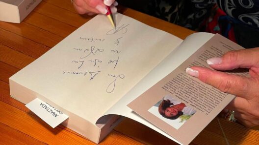 Η συγγραφέας Αναστασία Ευσταθίου στον Πλάτανο Ακράτας ΒΙΝΤΕΟ-ΦΩΤΟ