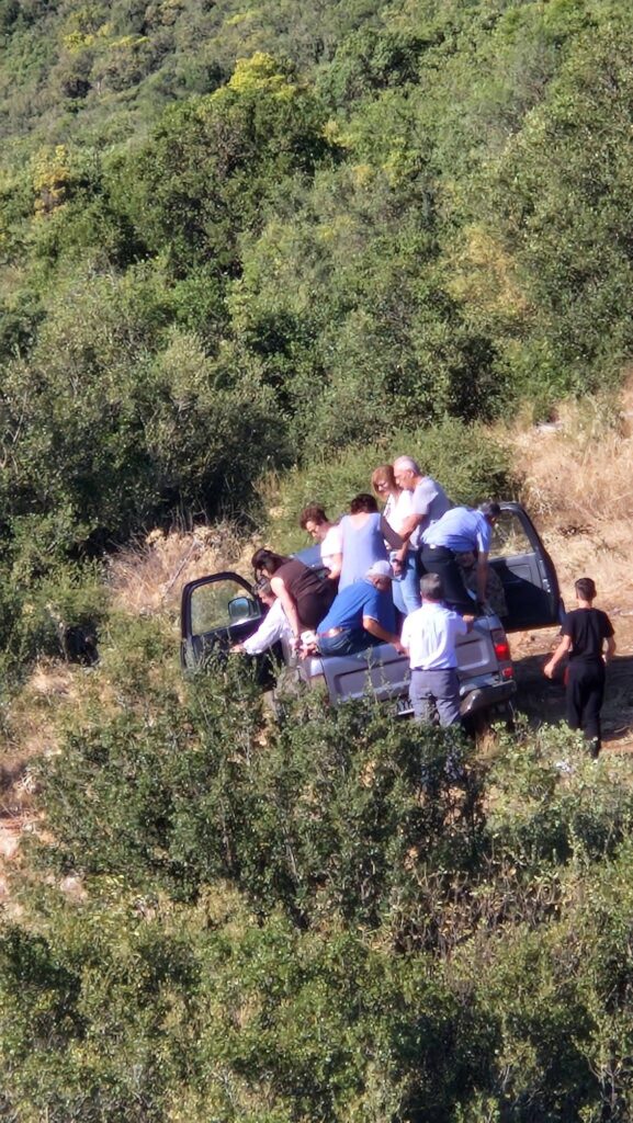 Παραδοσιακές στιγμές με «καρότσα για μικρούς και μεγάλους» στην Κέρτεζη ΦΩΤΟ
