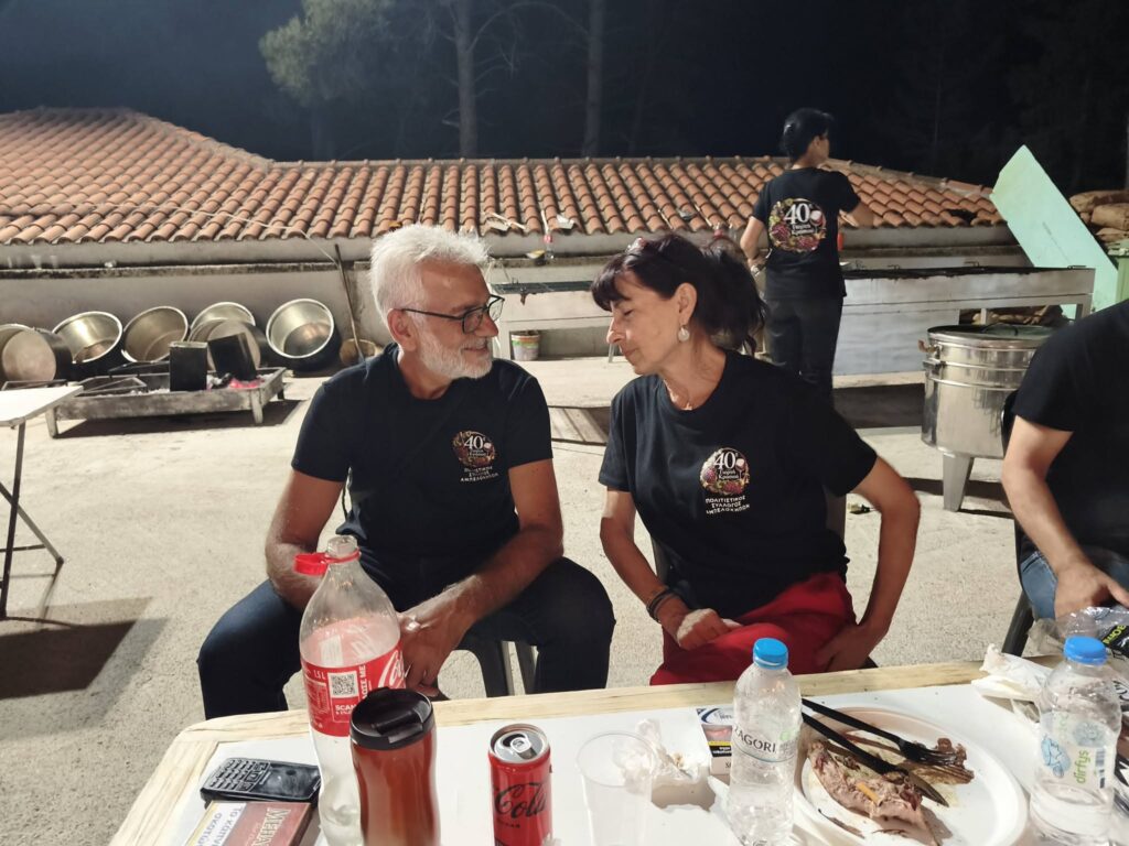 Μεγάλο γλέντι στη Γιορτή Κρασιού στα Χρυσάμπελα ΒΙΝΤΕΟ-ΦΩΤΟ 8 Μεγάλο γλέντι στη Γιορτή Κρασιού στα Χρυσάμπελα ΒΙΝΤΕΟ-ΦΩΤΟ