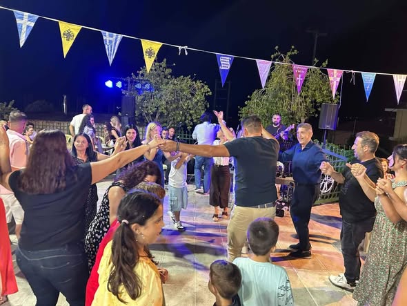 Η ετήσια εκδήλωση του Συλλόγου Πετροχωρίου ΦΩΤΟ 19 Η ετήσια εκδήλωση του Συλλόγου Πετροχωρίου ΦΩΤΟ