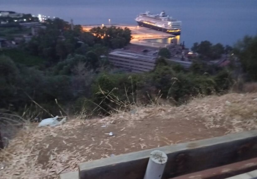 Αίγιο: Με θέα...τα σκουπίδια από το «μπαλκόνι του Κορινθιακού» ΦΩΤΟ 4 Θέα από το μπαλκόνι του Κορινθιακού στην Αίγιο, με σκούπιδια