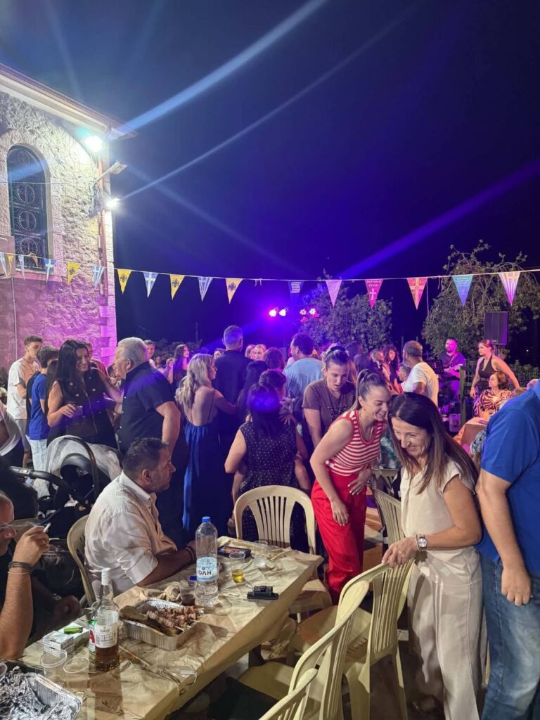 Η ετήσια εκδήλωση του Συλλόγου Πετροχωρίου ΦΩΤΟ