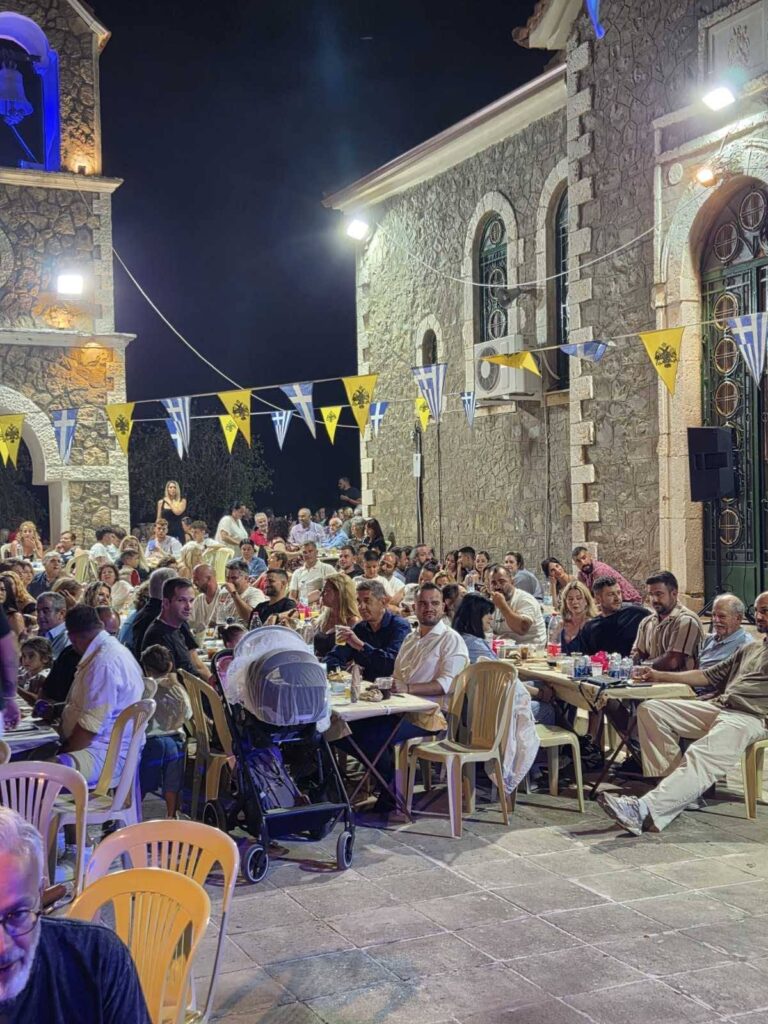 Η ετήσια εκδήλωση του Συλλόγου Πετροχωρίου ΦΩΤΟ