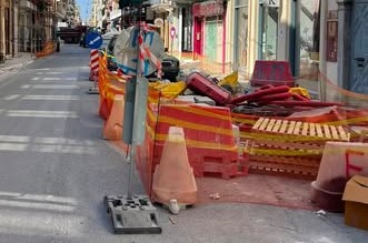 Πάτρα: Χωρίς σήμανση δρόμοι «λαβύρινθοι» στο κέντρο από δήμο και εργολάβους ΦΩΤΟ