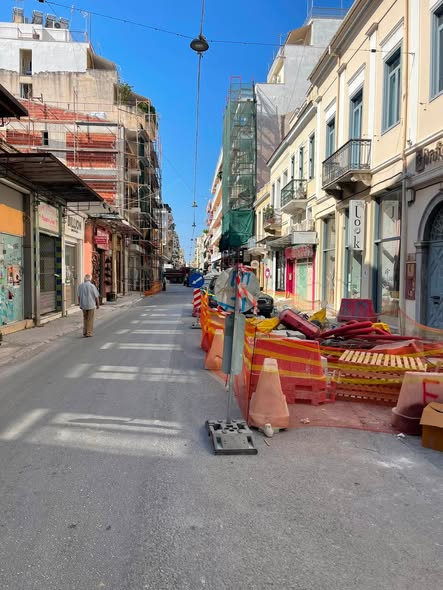 Πάτρα: Χωρίς σήμανση δρόμοι «λαβύρινθοι» στο κέντρο από δήμο και εργολάβους ΦΩΤΟ