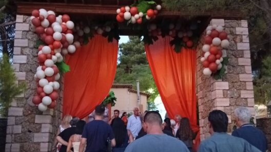 Μεγάλο γλέντι στη Γιορτή Κρασιού στα Χρυσάμπελα ΒΙΝΤΕΟ-ΦΩΤΟ 13 Μεγάλο γλέντι στη Γιορτή Κρασιού στα Χρυσάμπελα ΒΙΝΤΕΟ-ΦΩΤΟ