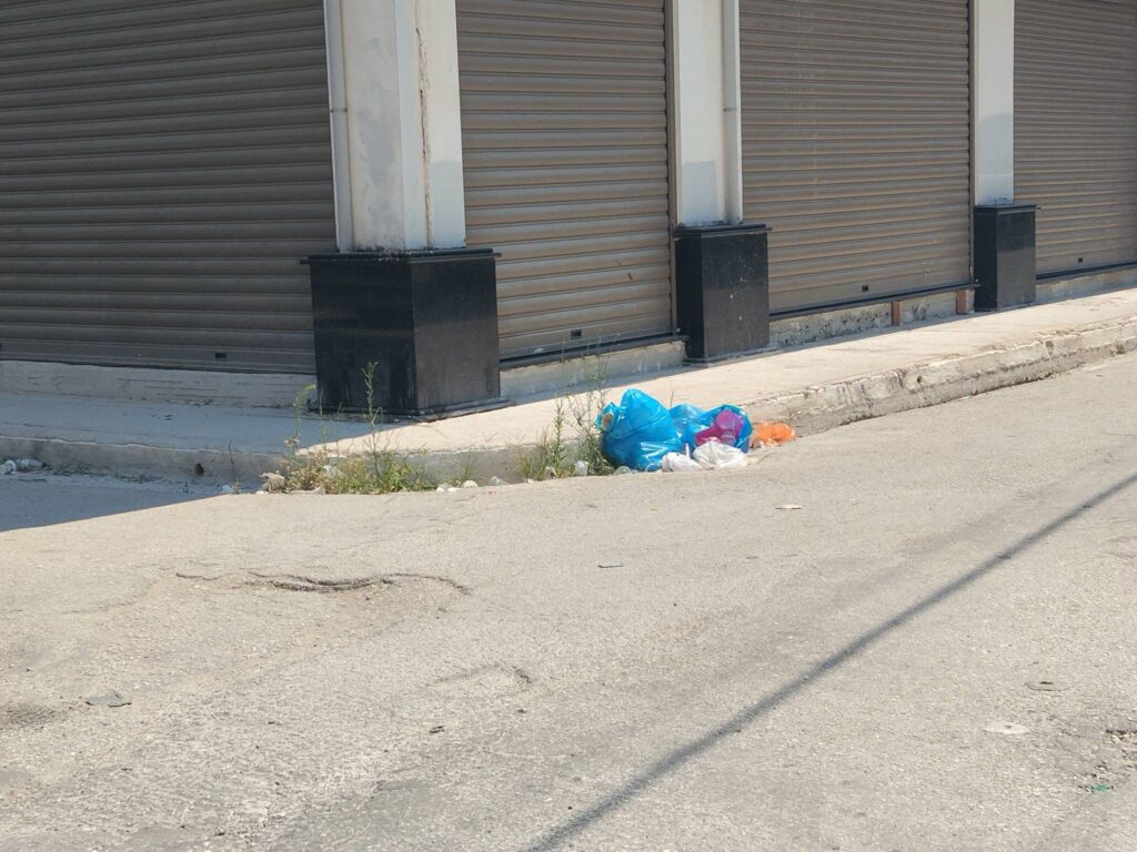 Kάτω Αχαΐα: Απέραντος «σκουπιδότοπος» η πόλη με ντοκουμέντα «βούτυρο» στο ψωμί» της Αντιπολίτευσης ΦΩΤΟ 11 Kάτω Αχαΐα: Απέραντος «σκουπιδότοπος» η πόλη με ντοκουμέντα «βούτυρο» στο ψωμί» της Αντιπολίτευσης ΦΩΤΟ