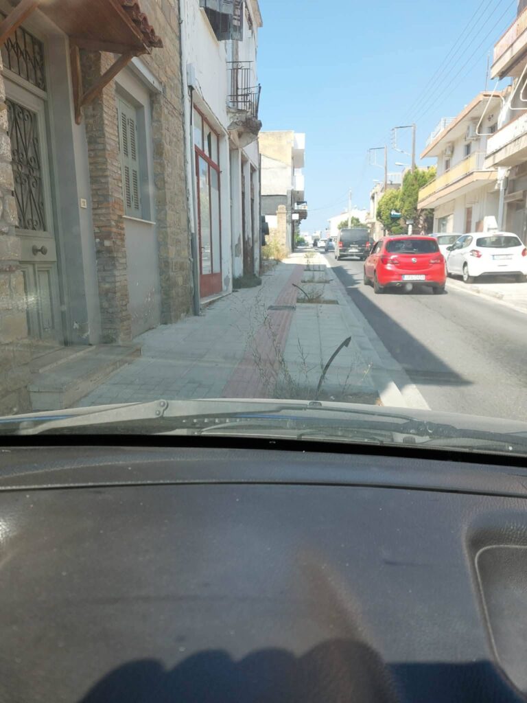 Κάτω Αχαΐα: Φωτισμός και καθαριότητα καθιστούν «δώρο άδωρον» την Ανάπλαση ΦΩΤΟ