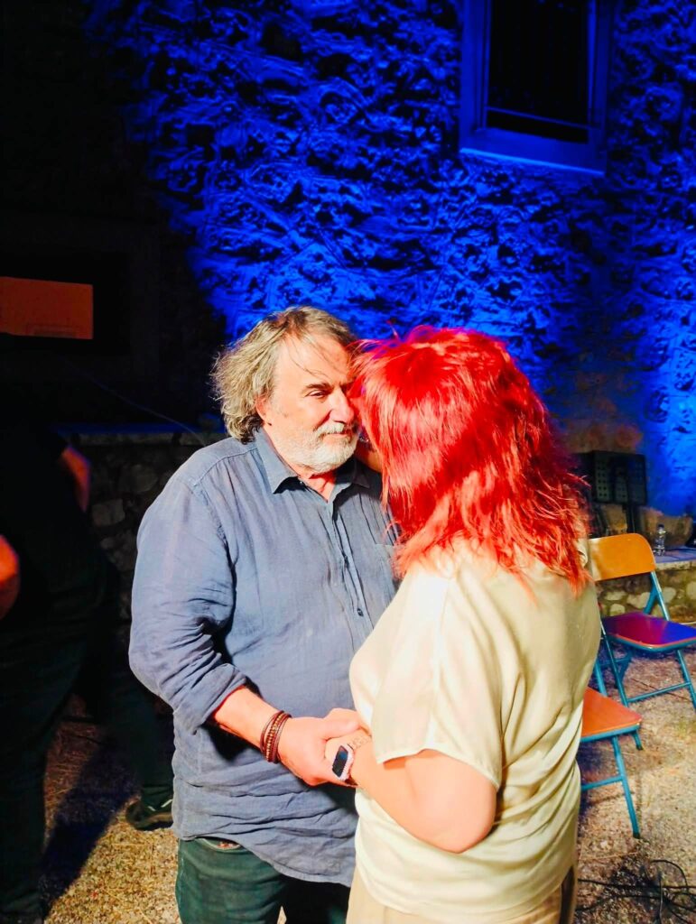 Η αντιπρύτανης του Πανεπιστημίου Πατρών Λένα Αλμπάνη στην στο σπίτι του ποιητή Γιάννη Κουτσοχέρα ΦΩΤΟ