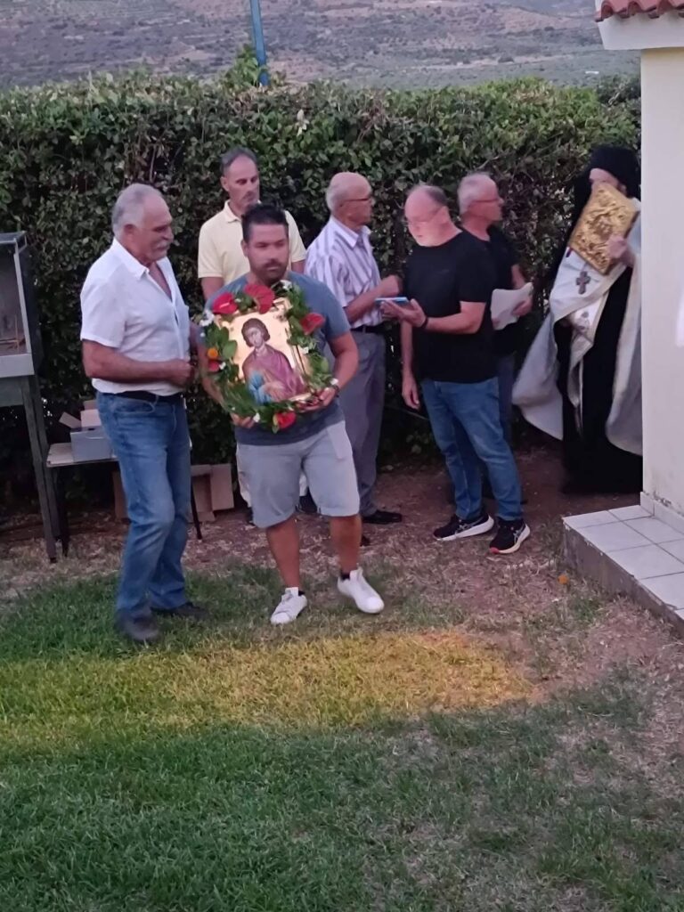 Ο εορταστικός Εσπερινός του Αγίου Φανουρίου από την Μονή Ομπλού ΒΙΝΤΕΟ-ΦΩΤΟ