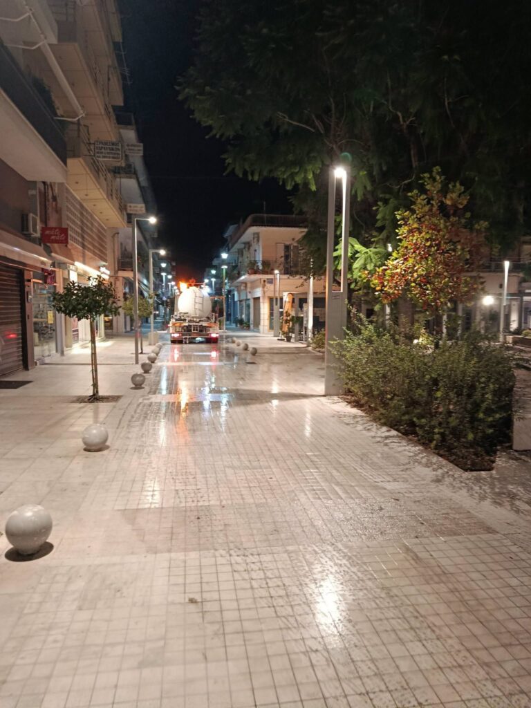Αίγιο: Απολύμανση κοινόχρηστων χώρων με ειδικά συνεργεία του Δήμου ΒΙΝΤΕΟ-ΦΩΤΟ