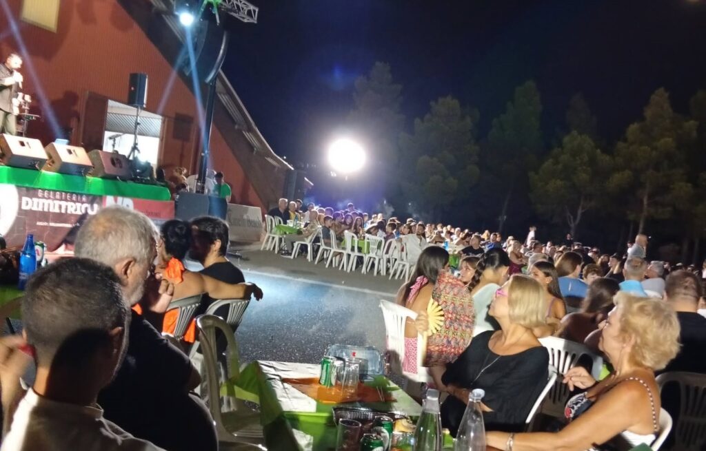 «Βούλιαξε» από νεολαία το πανηγύρι του Αχιλλέα Καμαρών ΒΙΝΤΕΟ-ΦΩΤΟ