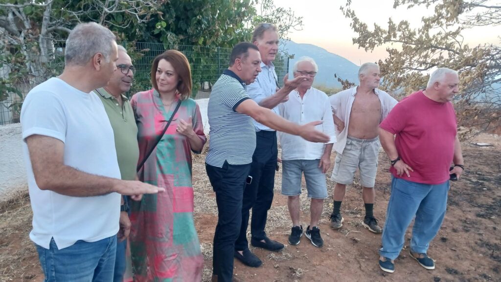 Αιγιάλεια: Επίσκεψη του ευρωβουλευτή Νίκου Παπανδρέου σε πυρόπληκτες περιοχές και Αρχαία Ελίκη ΦΩΤΟ