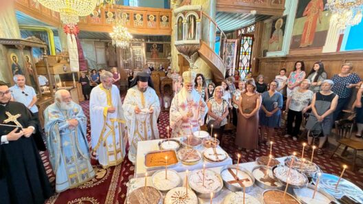 Η μνήμη του Αγίου Φανουρίου στην Δάφνη Καλαβρύτων με Ιερώνυμο ΦΩΤΟ 14 Μνημείο του Αγίου Φανουρίου στη Δάφνη Καλαβρύντων με ιερό φωτισμό