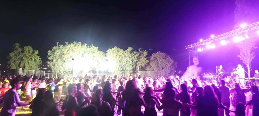 Δημοτικό πανηγύρι με Καψάλη στην Ακολη ΒΙΝΤΕΟ-ΦΩΤΟ