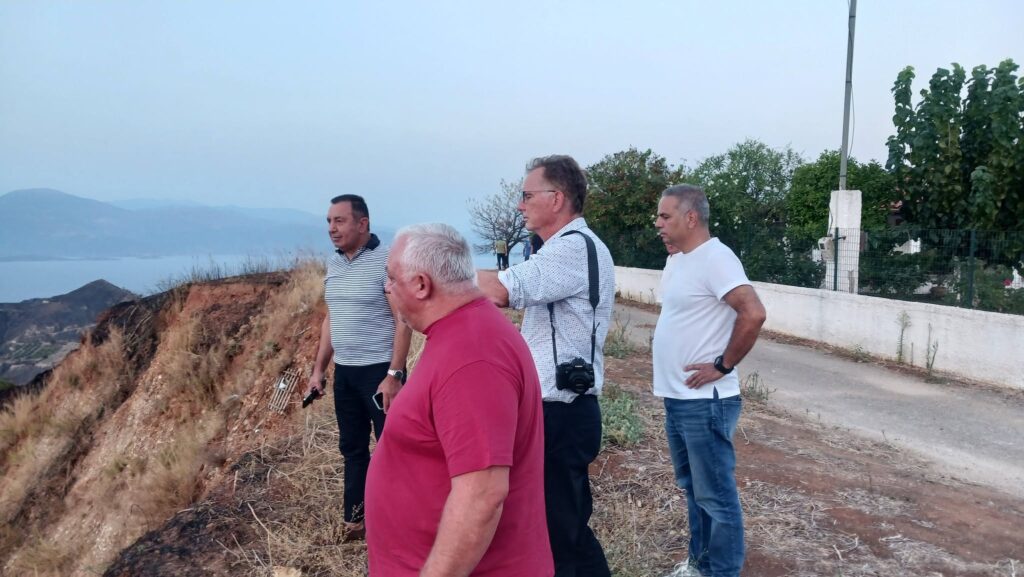 Αιγιάλεια: Επίσκεψη του ευρωβουλευτή Νίκου Παπανδρέου σε πυρόπληκτες περιοχές και Αρχαία Ελίκη ΦΩΤΟ