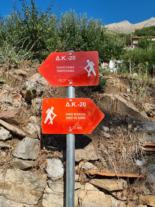 Καλάβρυτα: Σήμανση στα ορειβατικά μονοπάτια με στόχο τη διασύνδεση με Φενεό ΦΩΤΟ 5 Καλάβρυτα: Σήμανση στα ορειβατικά μονοπάτια με στόχο τη διασύνδεση με Φενεό ΦΩΤΟ