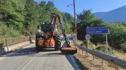 Αχαΐα: Παρεμβάσεις σε Κλειτορία και Καλάβρυτα με καθαρισμούς στο οδικό δίκτυο ΦΩΤΟ