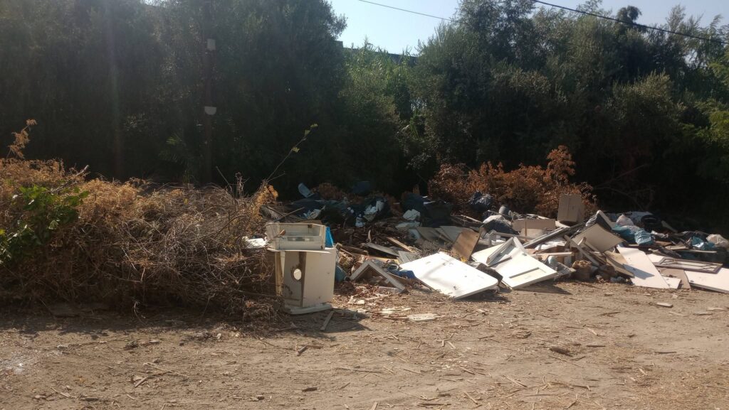 Μποζαΐτικα: Εστία μόλυνσης από ανεξέλεγκτη «μίνι χωματερή» που αποκαλύφθηκε ΦΩΤΟ