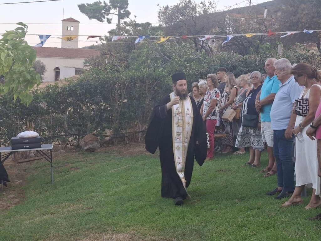 Ο εορταστικός Εσπερινός του Αγίου Φανουρίου από την Μονή Ομπλού ΒΙΝΤΕΟ-ΦΩΤΟ 11 Ο εορταστικός Εσπερινός του Αγίου Φανουρίου από την Μονή Ομπλού ΒΙΝΤΕΟ-ΦΩΤΟ