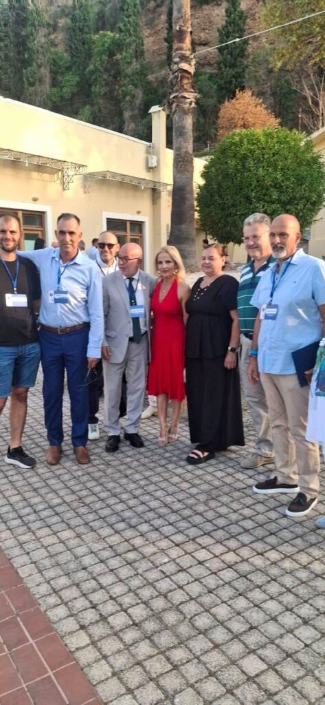 Ο Χαράλαμπος Μπονάνος στην Εκθεση της Ομοσπονδίας Πολιτιστικών συλλόγων στο Αίγιο ΦΩΤΟ