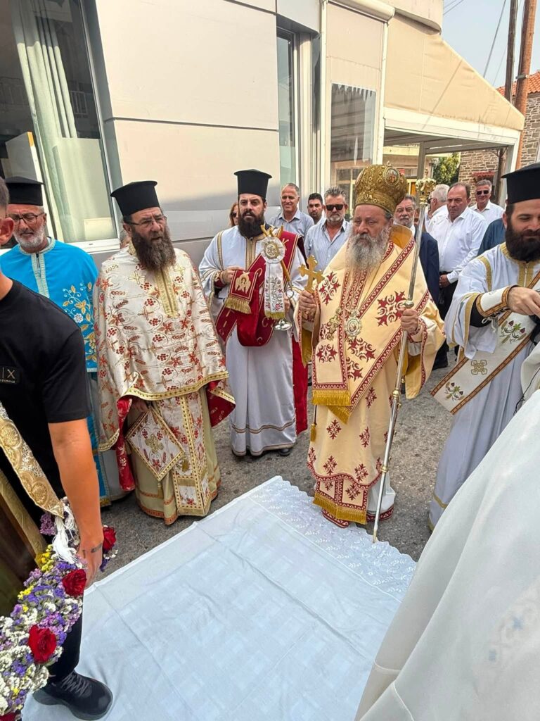 Λαμπρός εορτασμός του Αγίου Ιωάννη στον Ριόλο ΦΩΤΟ