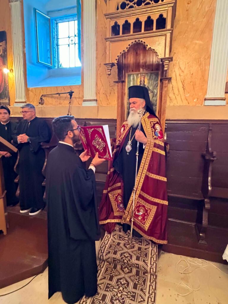 Ο Μητροπολίτης Ιερώνυμος στο Αγρίδι Ακράτας ΦΩΤΟ