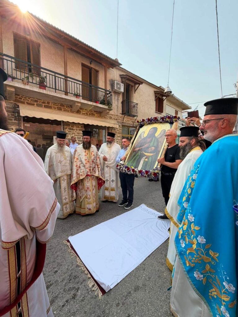 Λαμπρός εορτασμός του Αγίου Ιωάννη στον Ριόλο ΦΩΤΟ