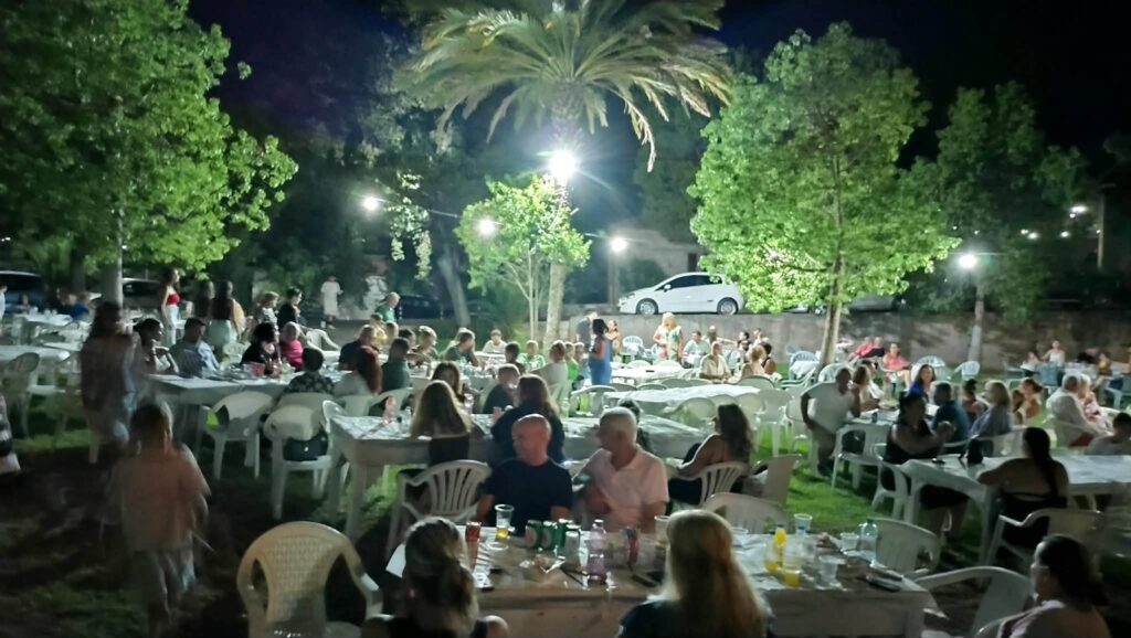 Ο Πολιτιστικός και Αθλητικός Σύλλογος Δημητρόπουλου σε βραδιά Καραόκε ΦΩΤΟ