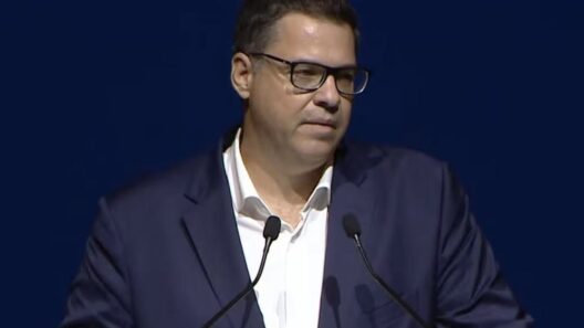 «Η απόσταση από την Αθήνα δεν πρέπει να μετρά την απόσταση από το Κράτος» 10 «Η απόσταση από την Αθήνα δεν πρέπει να μετρά την απόσταση από το Κράτος»