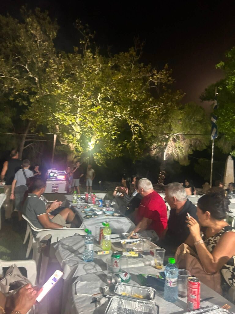 Βραδιά καραόκε από τον Πολιτιστικό και Αθλητικό Σύλλογο Δημητρόπουλου ΒΙΝΤΕΟ-ΦΩΤΟ