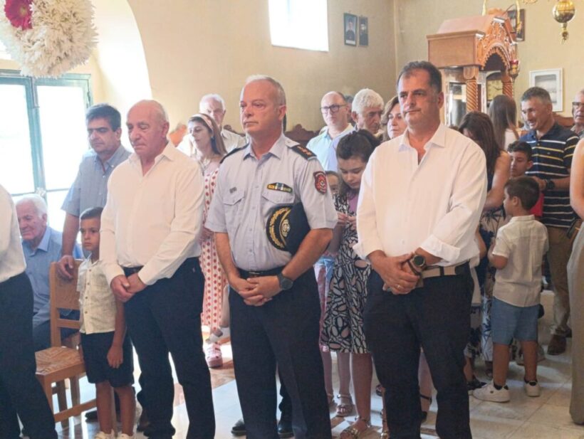 Θεία Λειτουργία για να τιμήσουν την Παναγία στον Μικρό Ποντιά Καλαβρύτων ΦΩΤΟ 4 Θεία Λειτουργία για να τιμήσουν την Παναγία στον Μικρό Ποντιά Καλαβρύτων ΦΩΤΟ