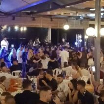 Ξεσηκώθηκαν στο μεγάλο δημοτικό γλέντι με Γρίβα και Σαφέτη στο Δερβενάκι ΒΙΝΤΕΟ-ΦΩΤΟ 1 Ξεσηκώθηκαν στο μεγάλο δημοτικό γλέντι με Γρίβα και Σαφέτη στο Δερβενάκι ΒΙΝΤΕΟ-ΦΩΤΟ