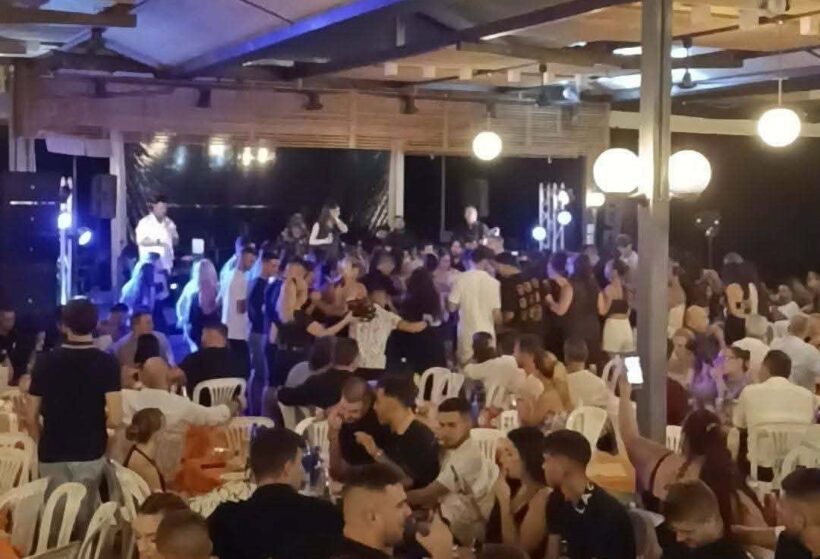 Ξεσηκώθηκαν στο μεγάλο δημοτικό γλέντι με Γρίβα και Σαφέτη στο Δερβενάκι ΒΙΝΤΕΟ-ΦΩΤΟ