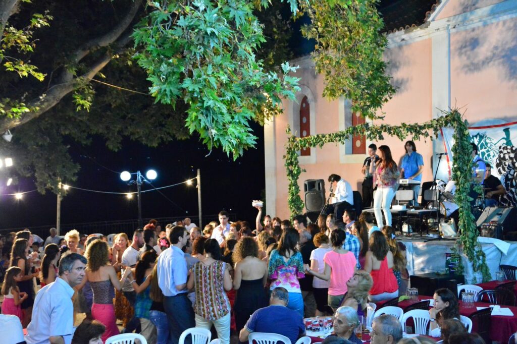 Τα 30 χρόνια του Φεστιβάλ Σταφίδας στο Γρηγόρη ΦΩΤΟ 14 Τα 30 χρόνια του Φεστιβάλ Σταφίδας στο Γρηγόρη ΦΩΤΟ