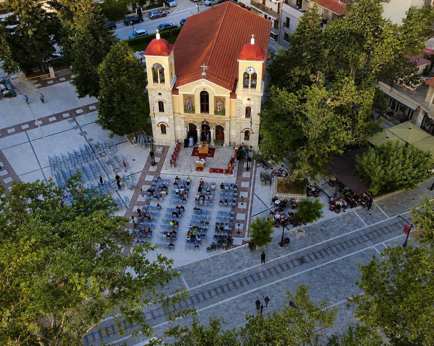 Υπαίθριος ο πανηγυρικός Αρχιερατικός εσπερινός στα Καλάβρυτα ΒΙΝΤΕΟ-ΦΩΤΟ