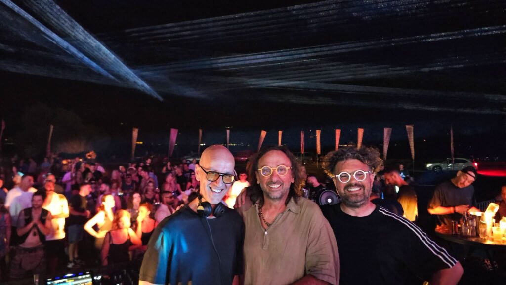 Παγκόσμιοι ρυθμοί με τον John Digweed στην Παραλία Άκολης ΒΙΝΤΕΟ-ΦΩΤΟ
