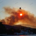 Αχαΐα: «Δύσκολη» παραμένει η φωτιά κοντά στο Αίγιο - Απειλείται το χωριό Αρραβωνίτσα - Φόβοι να περάσει ακόμα και ποτάμι - Μπαράζ ρίψεων από εναέρια μέσα BINTEO-ΦΩΤΟ
