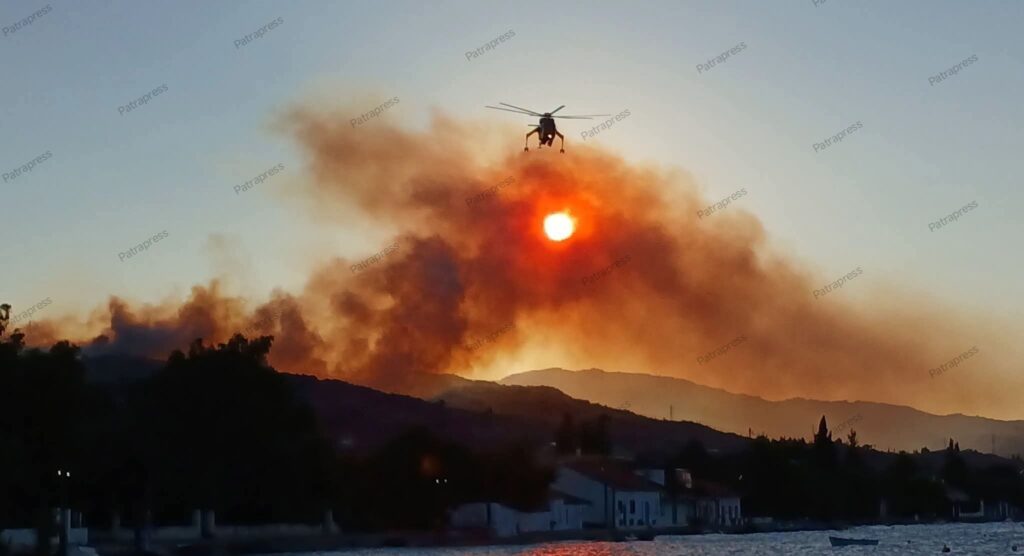 Αχαΐα: Φόβος να ξεφύγει η φωτιά από Αιγιάλεια προς Πάτρα - Εκκενώθηκαν χωριά - Μπαράζ ρίψεων από εναέρια μέσα - Ζαΐμης στο Patrapress BINTEO-ΦΩΤΟ