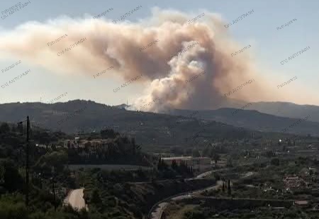 Αχαΐα: Φόβος να ξεφύγει η φωτιά από Αιγιάλεια προς Πάτρα - Εκκενώθηκαν χωριά - Μπαράζ ρίψεων από εναέρια μέσα - Ζαΐμης στο Patrapress BINTEO-ΦΩΤΟ