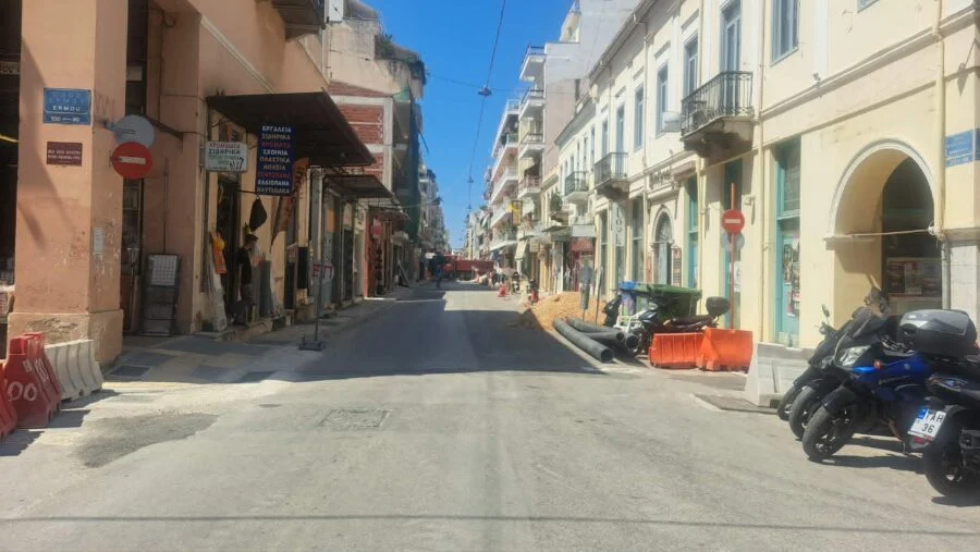 Πάτρα: «Αλαλούμ» στο Ιστορικό Κέντρο – Αντιδράσεις για Ερμού, Καραϊσκάκη και νέα κλεισίματα δρόμων - Δήμος και Αντιπολίτευση στο Patrapress 11 Πάτρα: «Αλαλούμ» στο Ιστορικό Κέντρο – Αντιδράσεις για Ερμού, Καραϊσκάκη και νέα κλεισίματα δρόμων - Δήμος και Αντιπολίτευση στο Patrapress